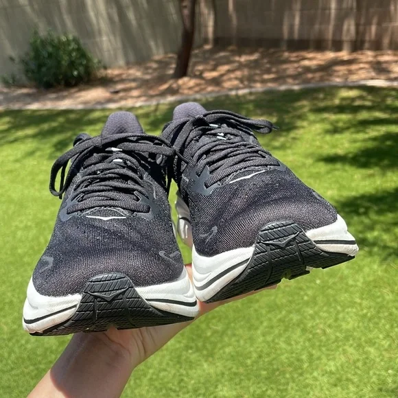 LIKE NEW HOKA Clifton 10 Sneakers! - Picture 5 of 12